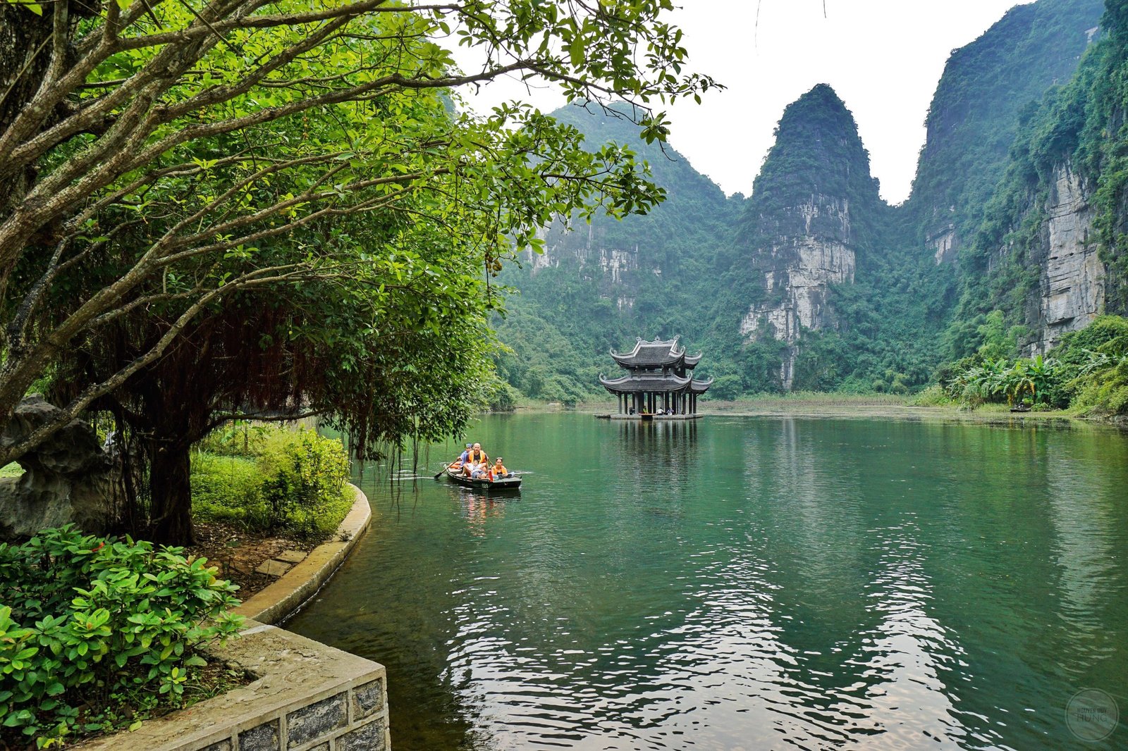 Ninh Binh Bike Tour: Hoa Lu, Tam Coc, Kenh Ga 2 Days